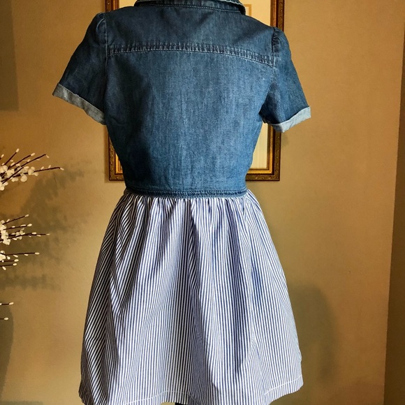 Guess Dress 4T - Picture 2 of 4